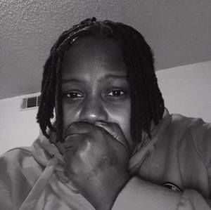 Meet your Posher, Vee